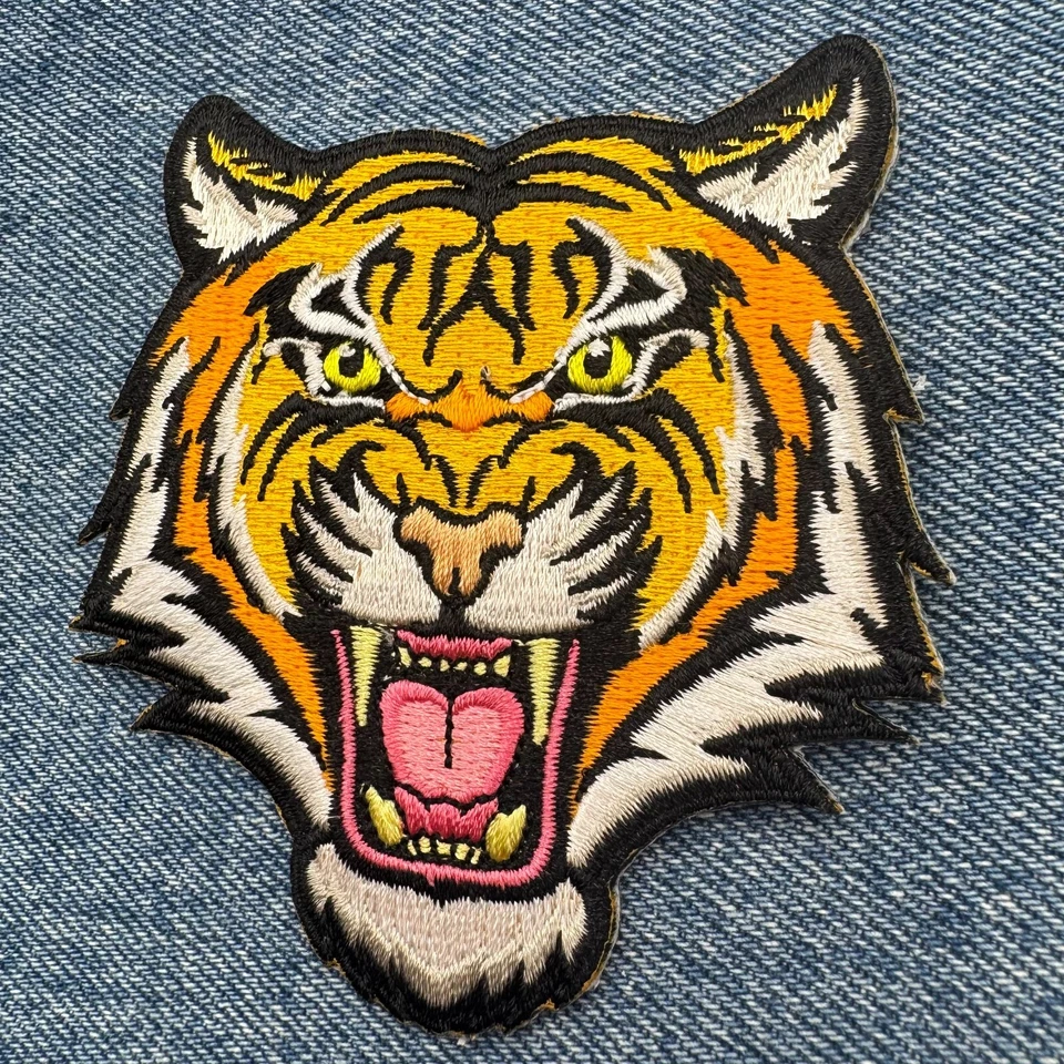 BENGAL TIGER iron-on PATCH embroidered ROARING WILD ANIMAL SOUVENIR APPLIQUE new - Image 4 of 4
