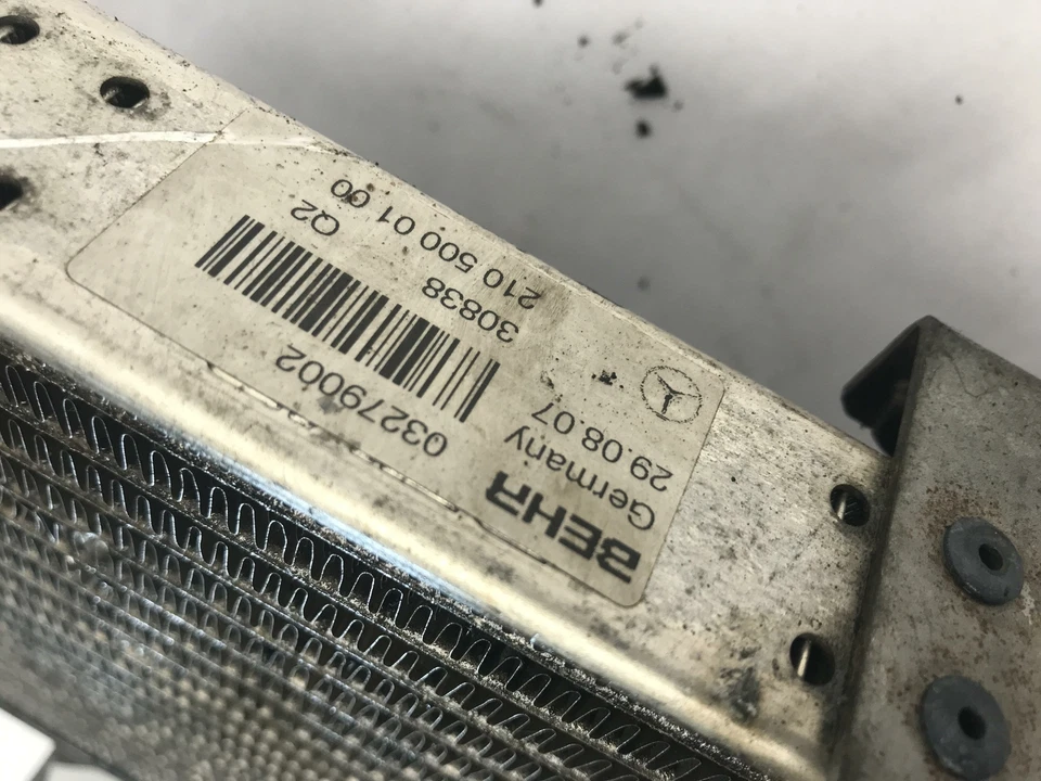 04 05 06 07 08 09 MERCEDES BENZ S600 ENFRIADOR DE ACEITE OEM 2105000100 Foto 3 de 4