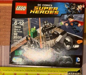 LEGO DC Comics Super Heroes 76044 CLASH OF THE HEROES Batman Superman NEW SEALED