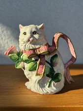 Seltene Neundorf Porzellan Katze Teekanne Nr. 733 – handbemalt