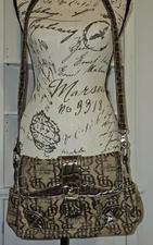 Genna De Rossi Shoulder Bag Purse Gold Patent Signature Logo Canvas 