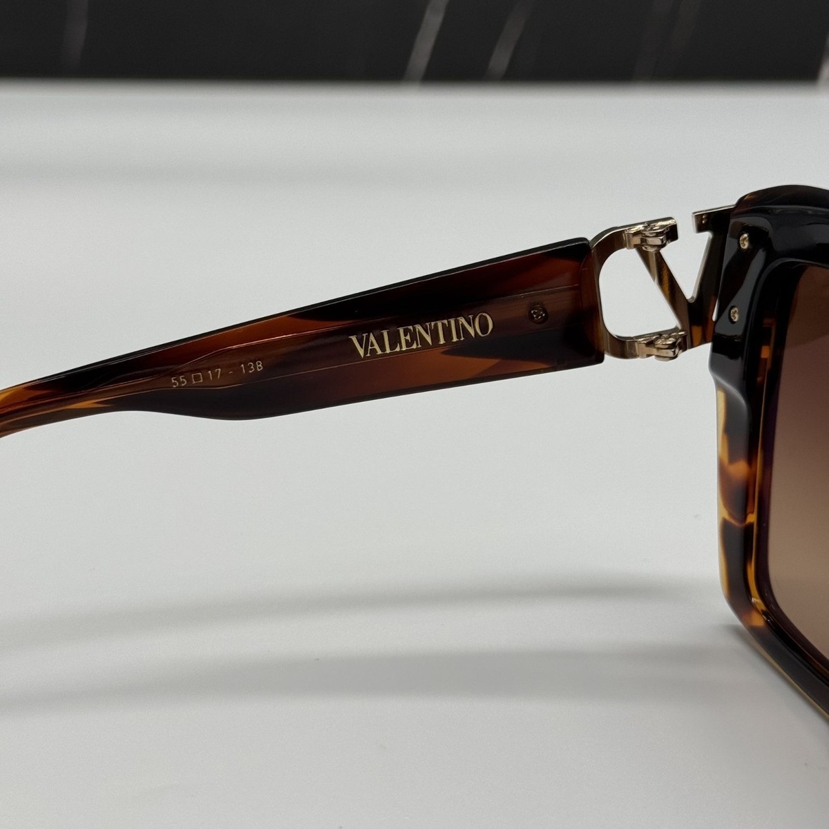 NEW VALENTINO VLS-107B HAVANA SQUARE SUNGLASSES VALENTINO Valentino V-Sette Women Honey Havana Squared Cat Eye  main image 4