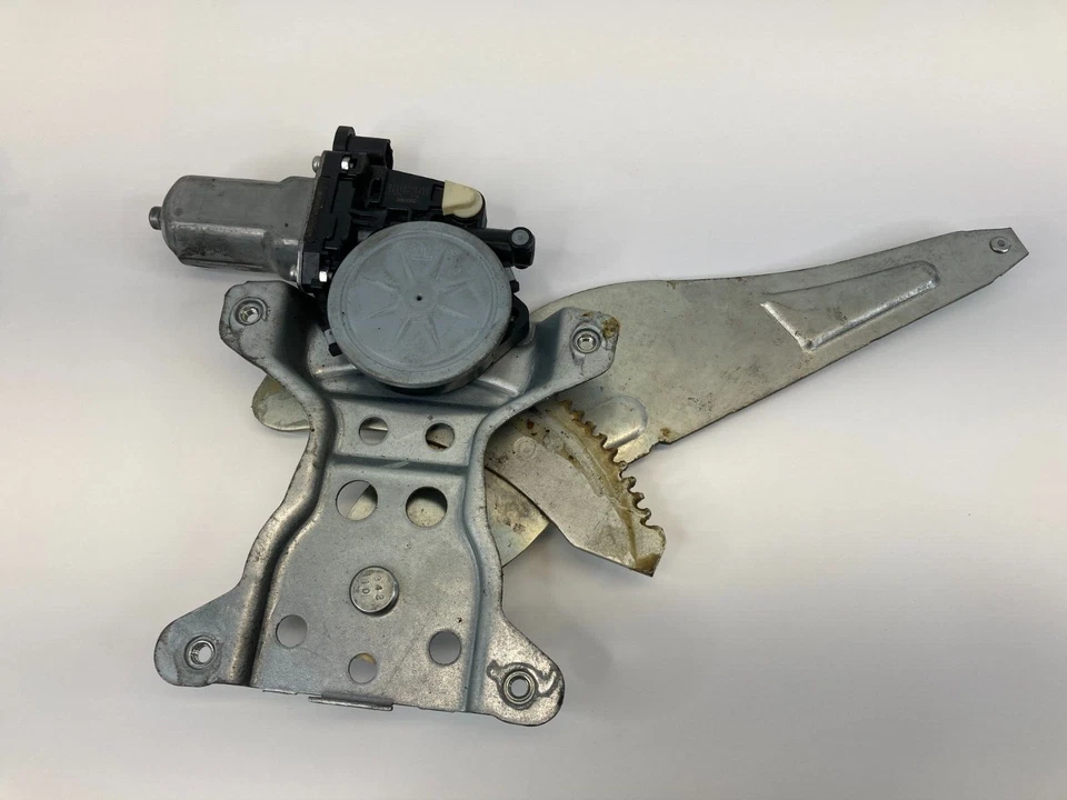 2007-2013 Suzuki SX4 Hatchback Rear Left Window Motor & Regulator 83560-79J00 - Image 2 of 4