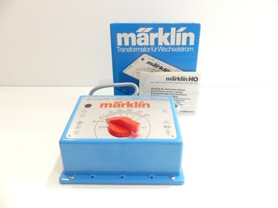 Märklin 6631 Transformator 30 VA 220 Volt in OVP T293