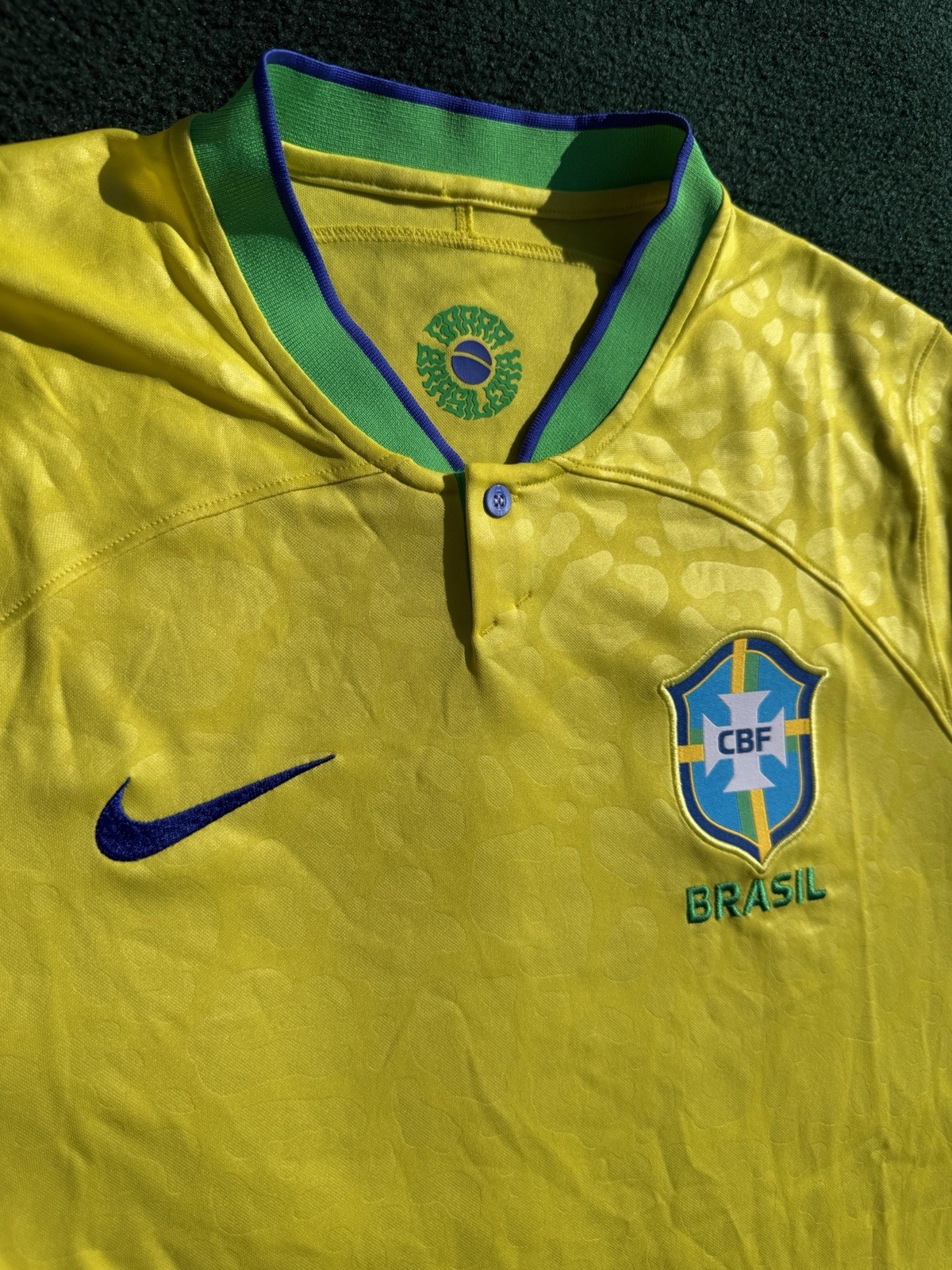 DN0680-741 Size L Brazil 2022/23 Stadium Home Men's Nike Dri-FIT Football Shirt