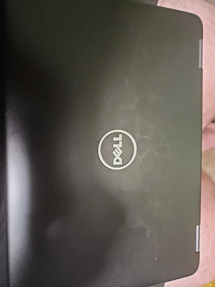 Laptop Dell Inspiron 11 3168 2 en 1 Foto 2 de 3