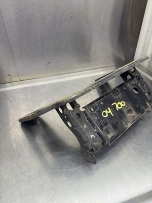2004 POLARIS SPORTSMAN 700 TWIN EFI FRONT BUMPER BRACKET MOUNT 1014412 Winch
