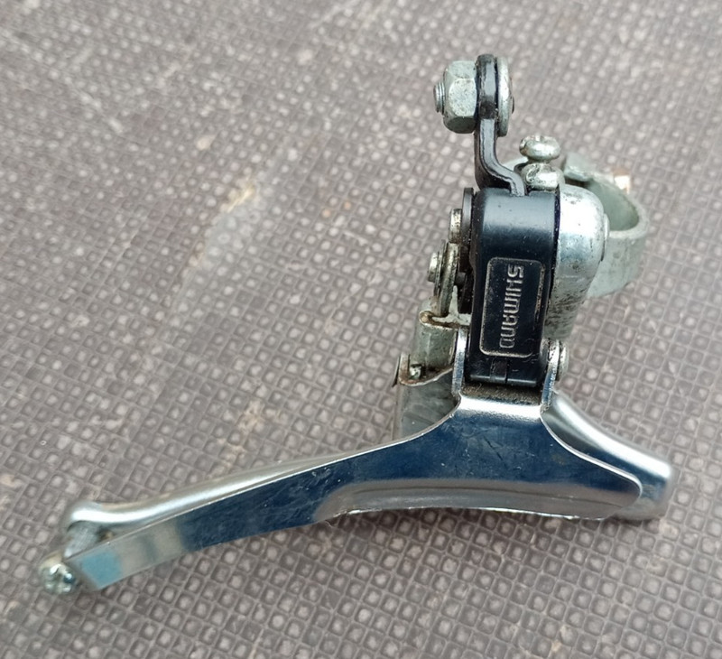 Shimano FD-TY20 front derailleur . .. .