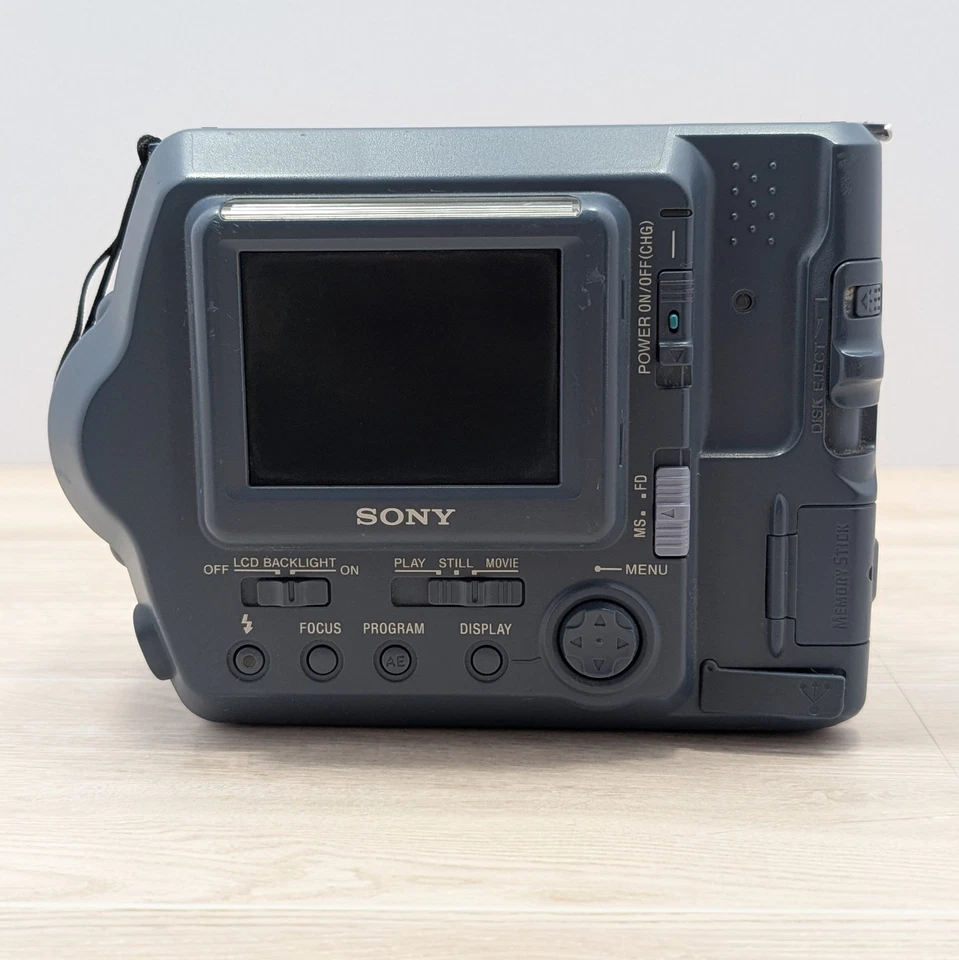 Cámara digital Sony Mavica MVC-FD100 1,2 MP plateada MPEG solo piezas de película + disquete Foto 3 de 4