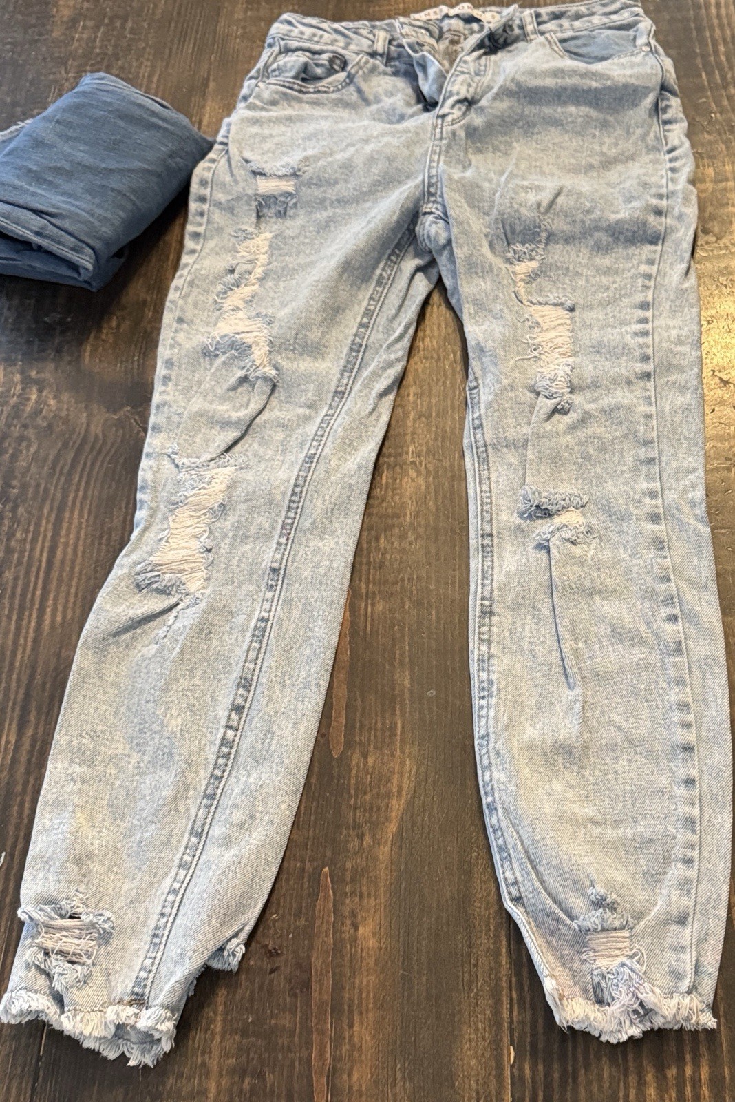 Tinseltown Juniors Distressed Skinny Jeans