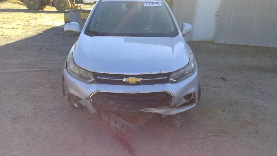 (LOCAL PICKUP ONLY) Hood Fits 17-22 TRAX 1862700 - Image 2 of 4