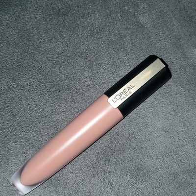 L'Oréal Paris Nude Lip Gloss Shine Effect 0.23 fl oz / 7.0 ml