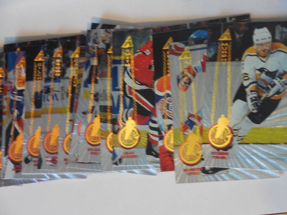 1994/1995 Pinnacle Hockey Parallels & Inserts U PICK - Image 3 of 4