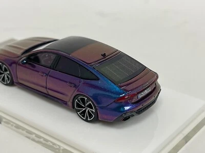 Motorhelix 1:64 Audi RS7 Sportback in chameleon Purple limited to