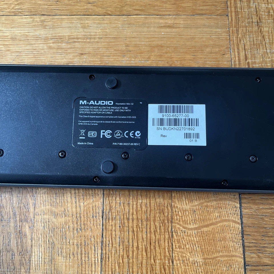 M-Audio Keystation Mini 32 MK3 USB MIDI keyboard portable controller mini keys - Image 4 of 4