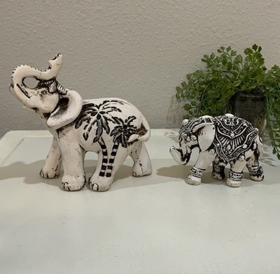 White Indian Elephant Ornate Etchings Black Stain Plaster Casting Figurine Set