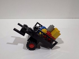 LEGO (6077) Vintage 1981 Classic Castle: Knight's Procession - COMPLETE