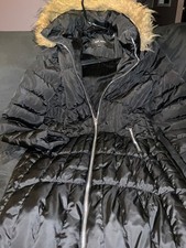 Woman's hooded winter jacket