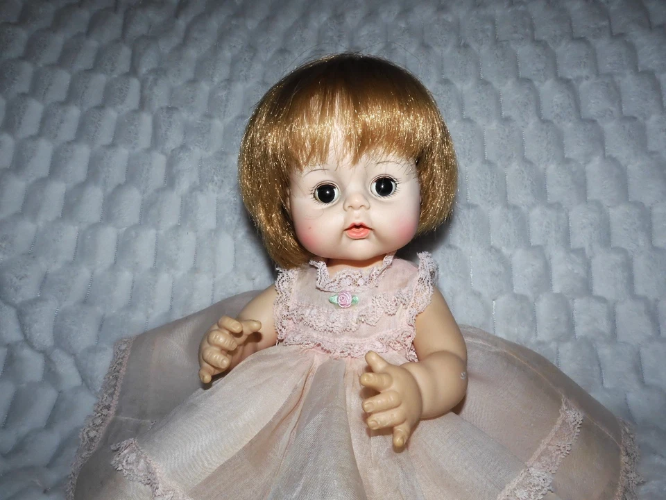 Muñeca vintage 1965 Madame Alexander Sweet Tears 12" Foto 3 de 4