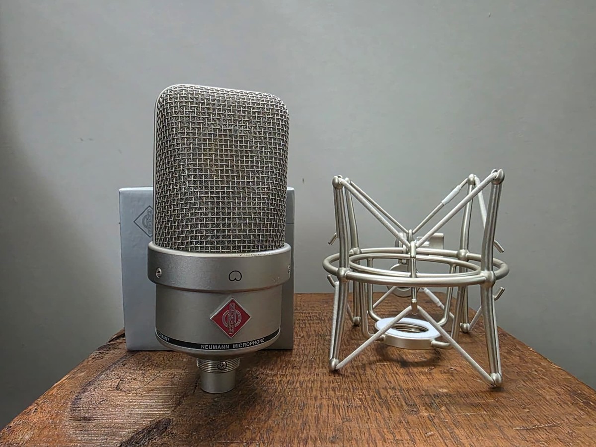 Neumann TLM 49 Large Diaphragm Condenser Microphone – w/Box