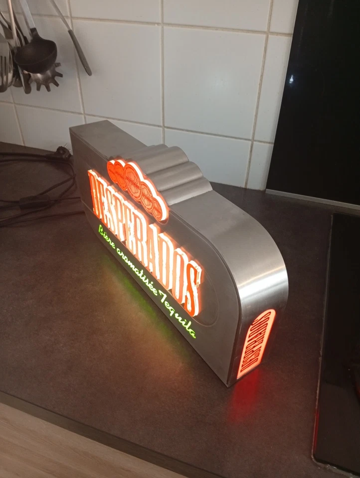 enseigne lumineuse lumineuse bière desperados - Photo 3/4
