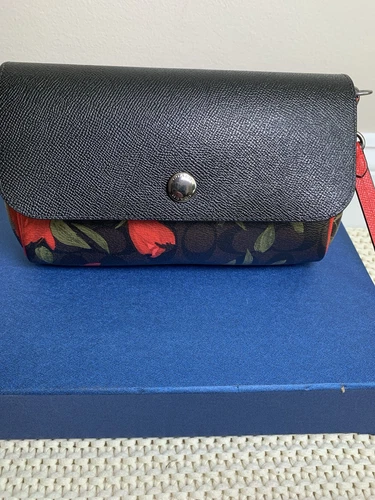 Borsa a tracolla Coach Signature reversibile mimetica stampa rosa F28188 nero rosso