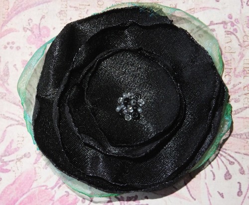 Zarte Blumen Brosche Handarbeit Corsage wunderschönes Accessoire Fee Hippie Boho Goth - Bild 2 von 8