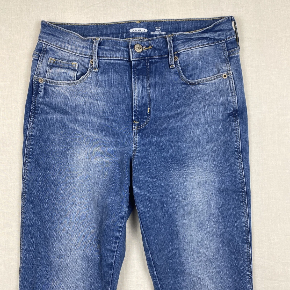 Frayed cuff jeans 2025