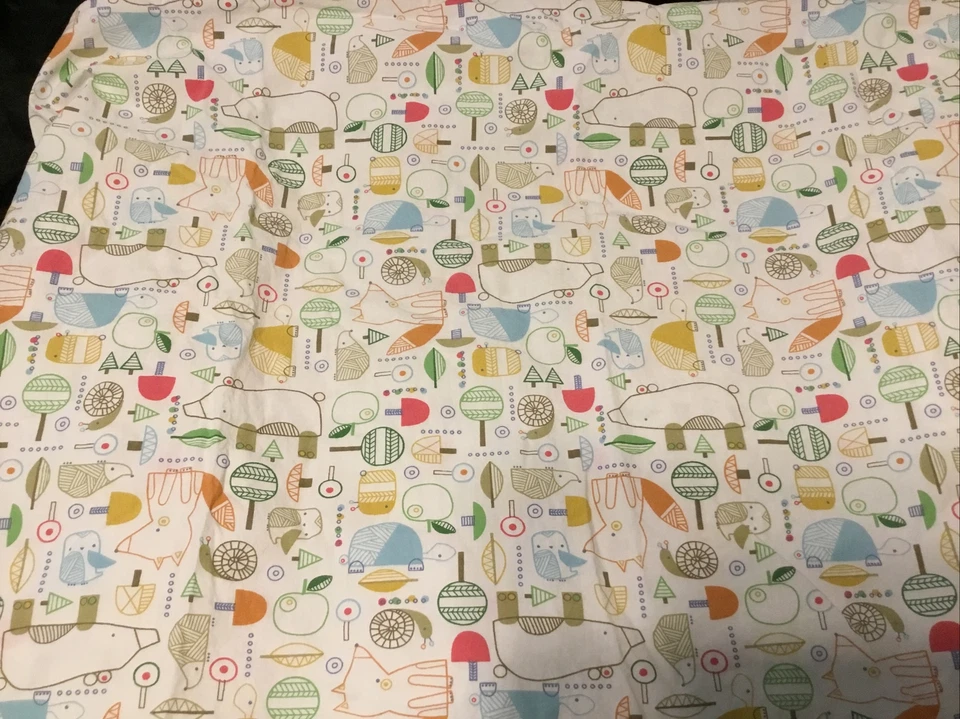 Sábana ajustable Land of Nod para cuna/niño pequeño alta naturaleza sendero animales hoja de árbol verde Foto 4 de 4