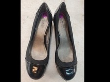 WOMEN'S KENNETH COLE REACTION CROSS TRAIN FABRIC BLACK SLIP-ON WEDGES - SIZE 8.5