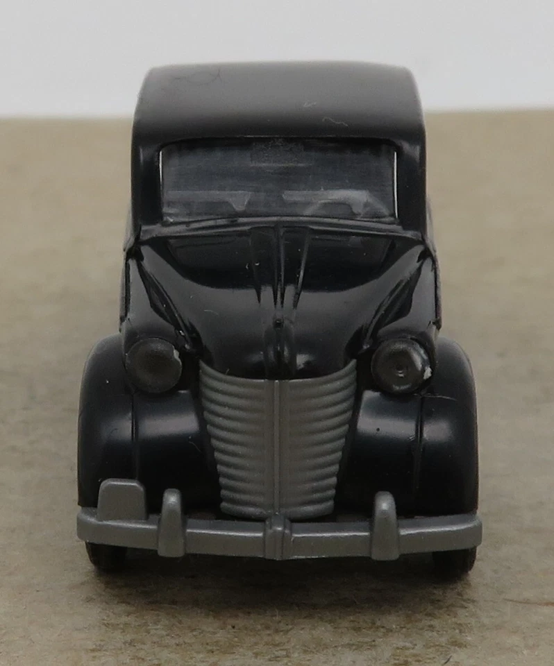 Praline Ho 1/87 Opel Olympia 1938 Limousine Nera #81101 Non Box - Immagine 2 di 4