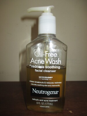 USED - Neutrogena Oil-Free Acne Wash Redness Soothing Facial Cleanser 4 oz