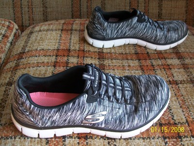 skechers rock around