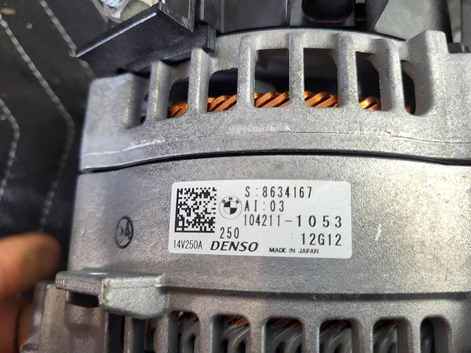 Generador alternador BMW X4 2024 2020-2024 usado OEM Foto 3 de 4