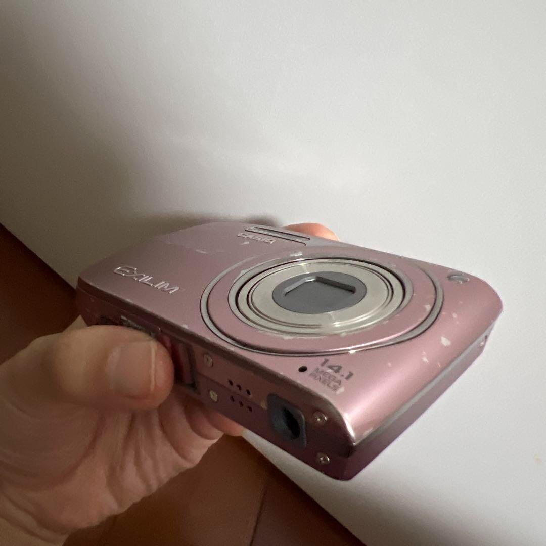 CASIO EXILIM EX-Z2300 Pink Digital Camera 14.1MP 5x Optical
