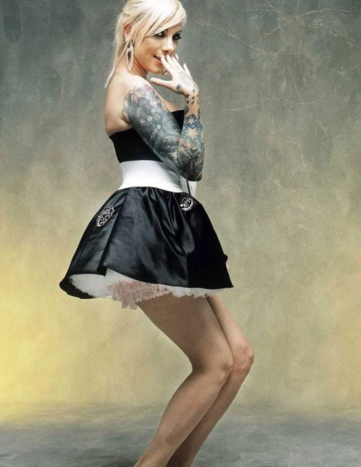 Maria Brink | 8.5 X 11 Glossy Photo | In This Moment Singer