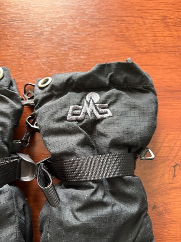 EMS Women's Black Winter Gloves Sz S - Picture 2 of 8