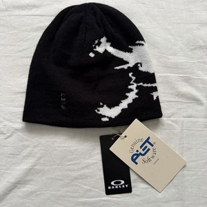 Oakley Ellipse Beanie | eBay