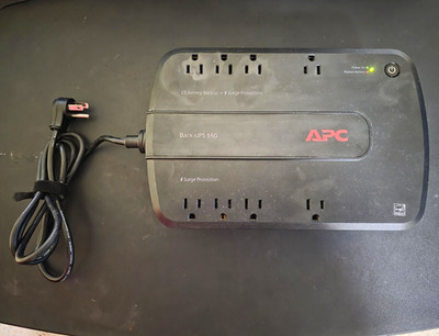 APC Back-UPS 550VA 330W Desktop UPS 8-Outlet 120V USB Surge Battery Black