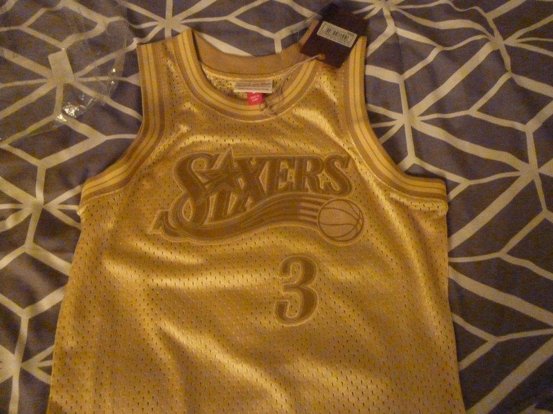 NBA MITCHELL AND NESS MIDAS GOLD EDITION SWINGMAN JERSEY 76ERS IVERSON SMALL