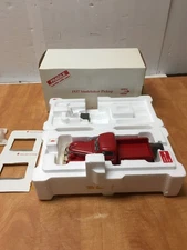 Danbury Mint 1937 Studebaker Coupe Express Pickup Truck 1:24 Scale Diecast Red