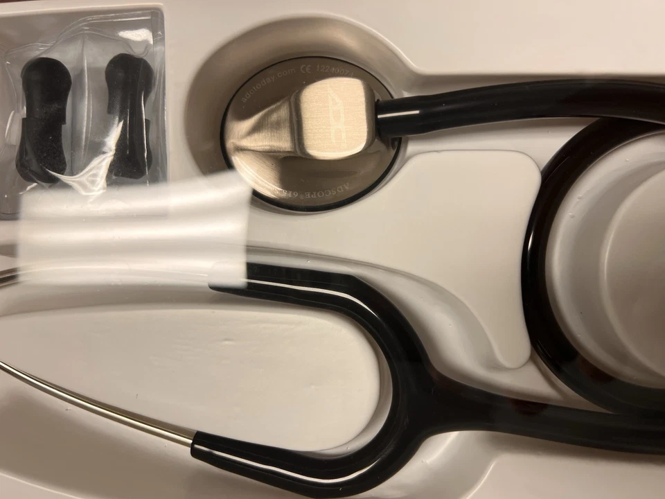 Estetoscopio clínico esculpido en platino ADC 615BK Adscope modelo 615 Foto 3 de 3