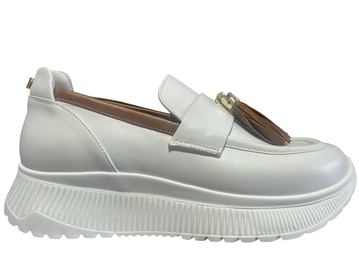 ZPLMIDE Mocassini ortopedici da donna in camoscio – Mocassini da guida comodi slip-on – Scarpe da barca alla moda con zeppa, beige, 43 EU