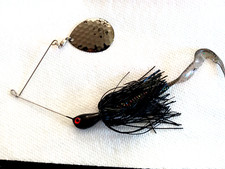 TWO  3/4 OZ BLACK WIDOW BASS BOSS HOSS SINGLE SPIN LUNKER BASS, MUSKIE AND PIKE