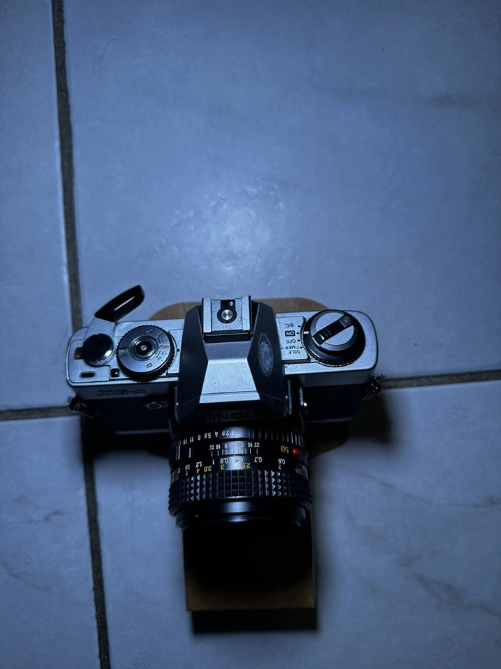 Minolta XG-A CON LENTE ZOOM, LENTE PRIME Y MÁSCARA PANORÁMICA SELLOS DE LUZ NUEVOS Foto 2 de 4