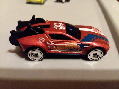 rise n climb hot wheels