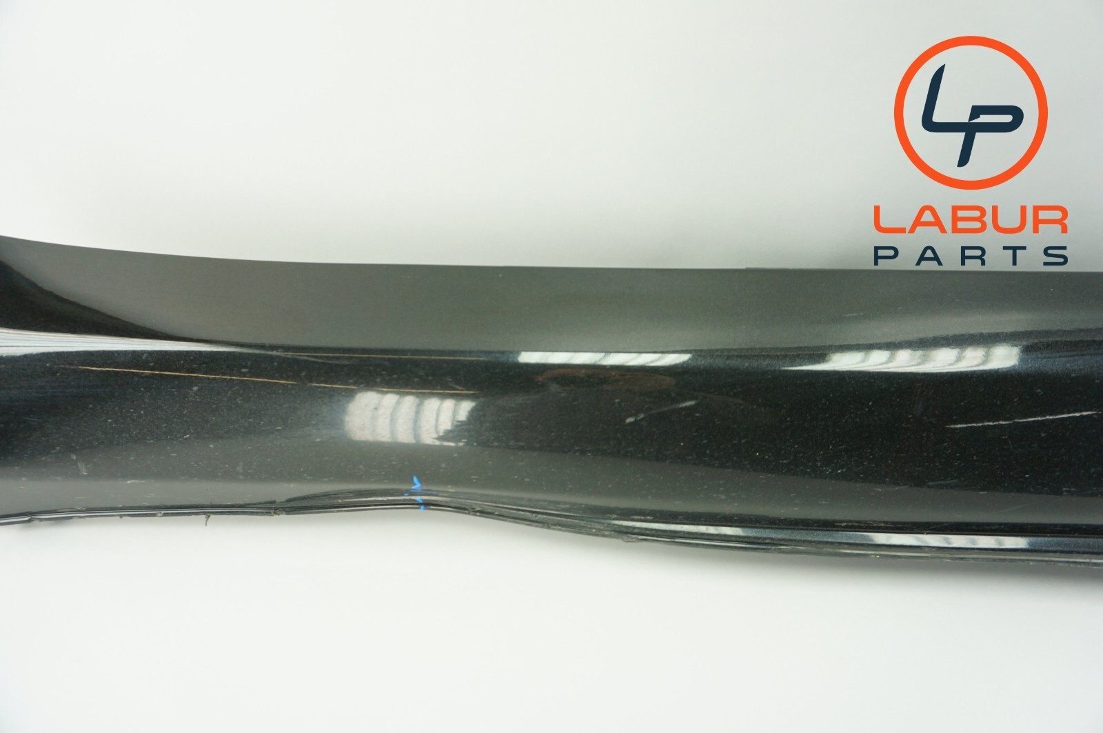 M139 03-08 Maserati Quattroporte Left Side Skirt Rocker Panel Black SS345