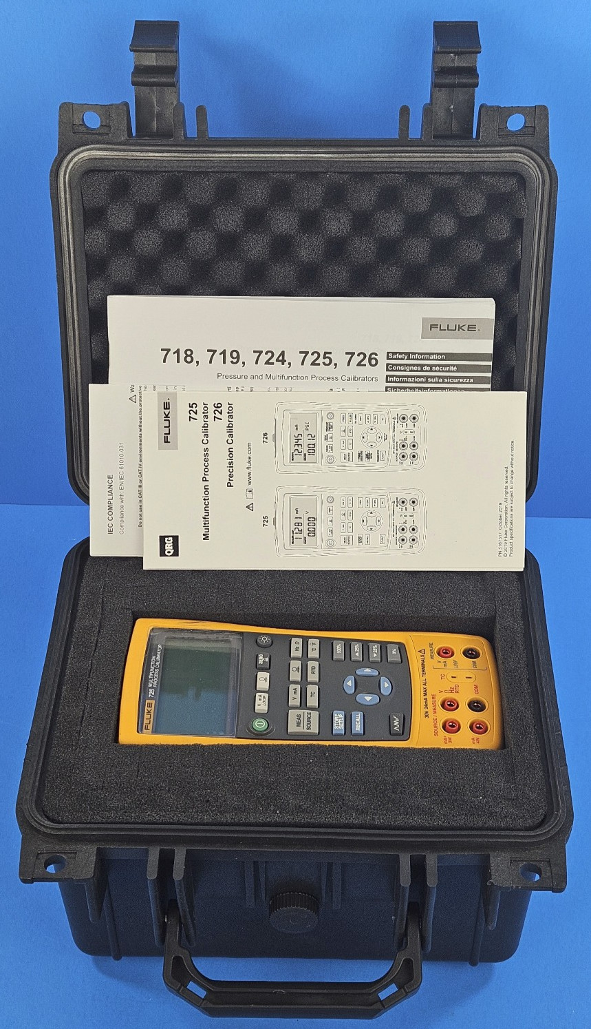 Fluke 725 Multifunction Process Calibrator Meter Multimeter w/ Case Accessories
