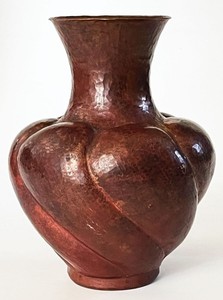 SANTA CLARA DEL COBRE HAND HAMMERED COPPER SERPENTINE 8" VASE MEXICAN FOLK ART