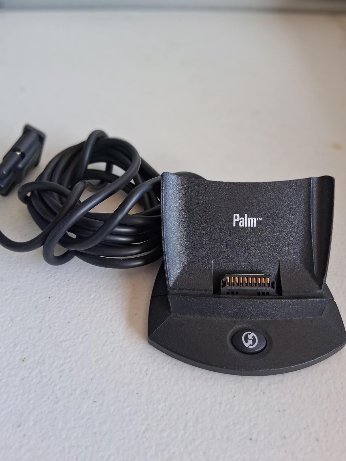 Palm Pilot IIIe PDA Serial HotSync Cradle Docking Station Charger Charging Base